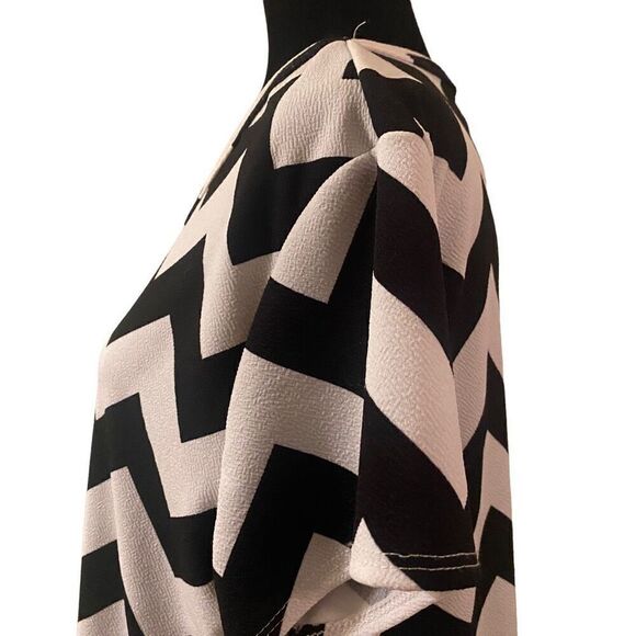 American City Wear Black and White Chevron Sheath Dress Size 2XL - Picture 6 of 10